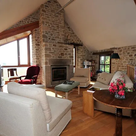 Saint-vaast-la-hougue Sleeps 10 Pool Wifi